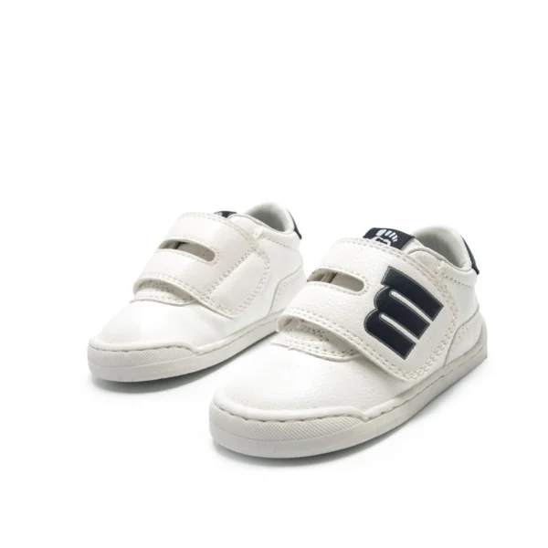 zapatilla respetuosa infantil Mustang FREE BABY blanca y azul marino