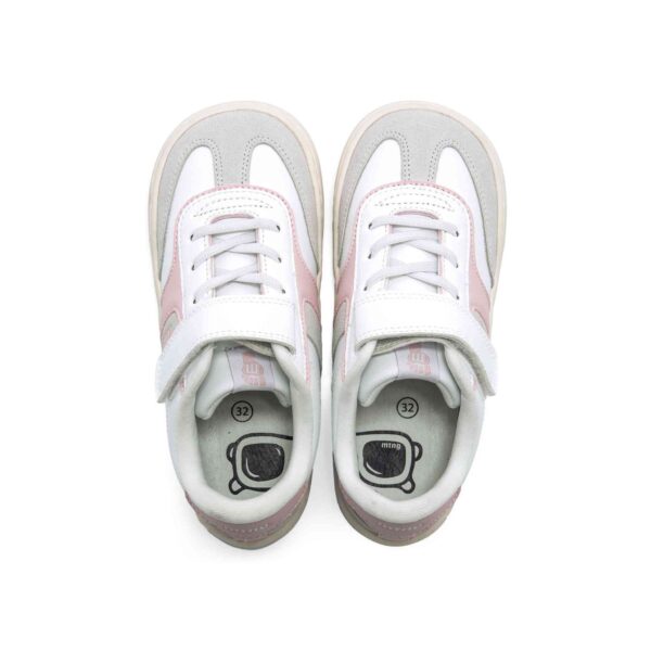 vista superior de zapatilla respetuosa infantil Mustang FREE MODERN blanco rosa
