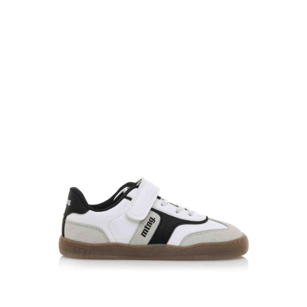 zapatilla respetuosa infantil Mustang Modern blanca y negra vista lateral