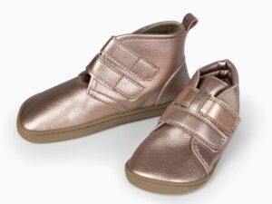 Botines respetuosos infantiles invierno BabyLobitos Afrodita colocados en conjunto