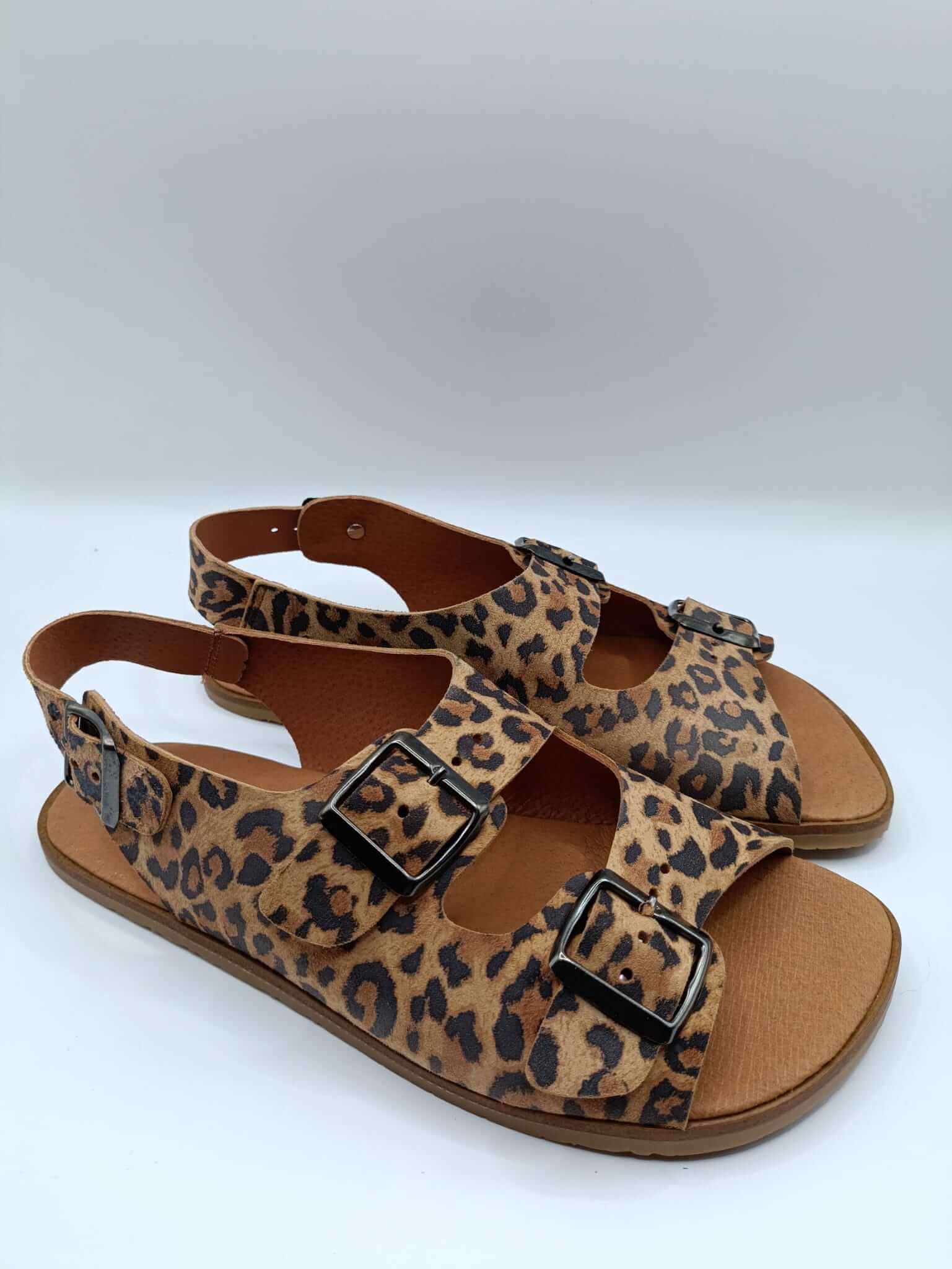 Sandalias barefoot leopardo mujer modelo Semilla en serraje con suela flexible y drop cero