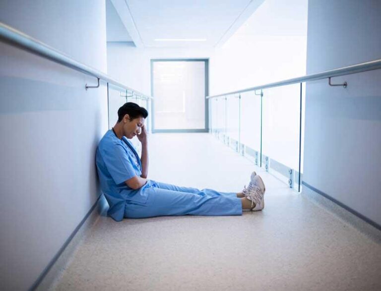 Dolor de pies en sanitarios