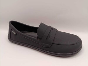 mocasín negro mujer barefoot vegano Mustang Free vista cara exterior