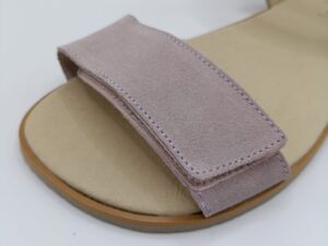 Sandalia barefoot mujer Flexinens serraje color arce rosa palo con velcro ajustable