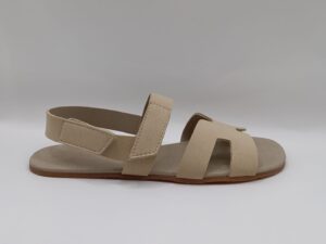 Sandalias barefoot veganas Coqueflex beige con ajuste trasero y tiras cómodas para pie ancho