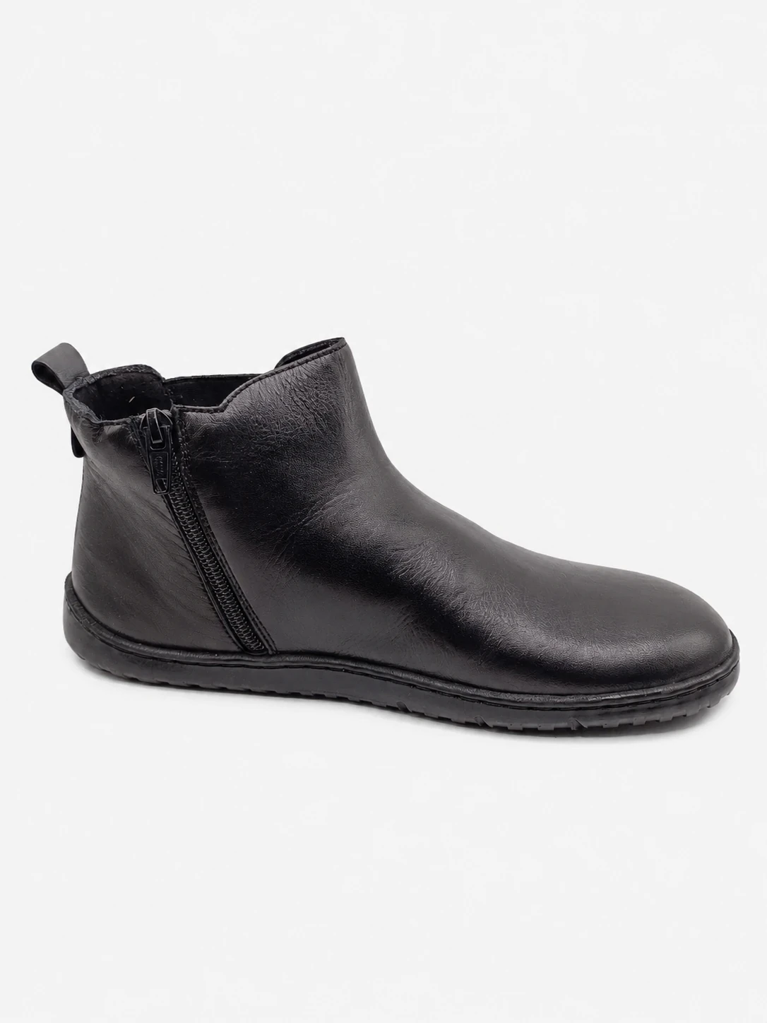 Bota barefoot Chelsea Vivant de mujer en piel negra con cremallera lateral
